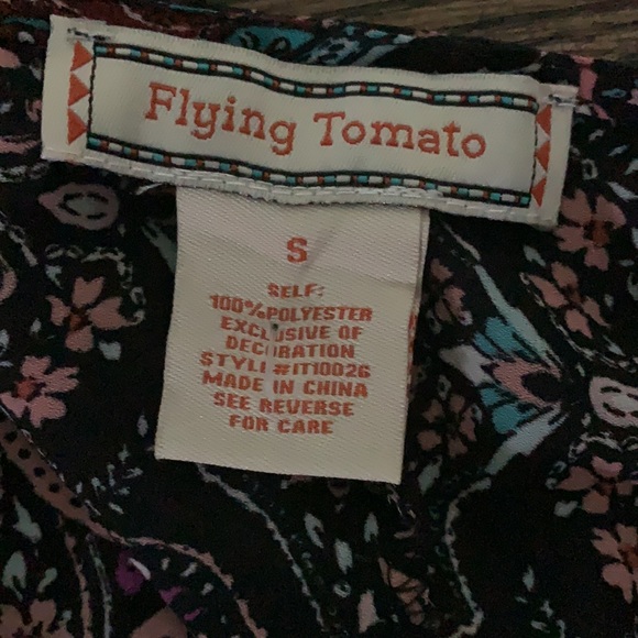 Flying Tomato blouse - Picture 7 of 7